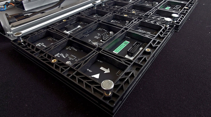 Screw the feet into the LED modules securely