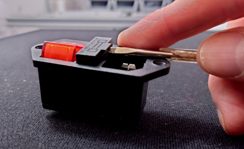 Lifting the C13 fuse cover