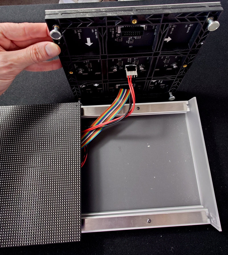 Connecting up the final LED module